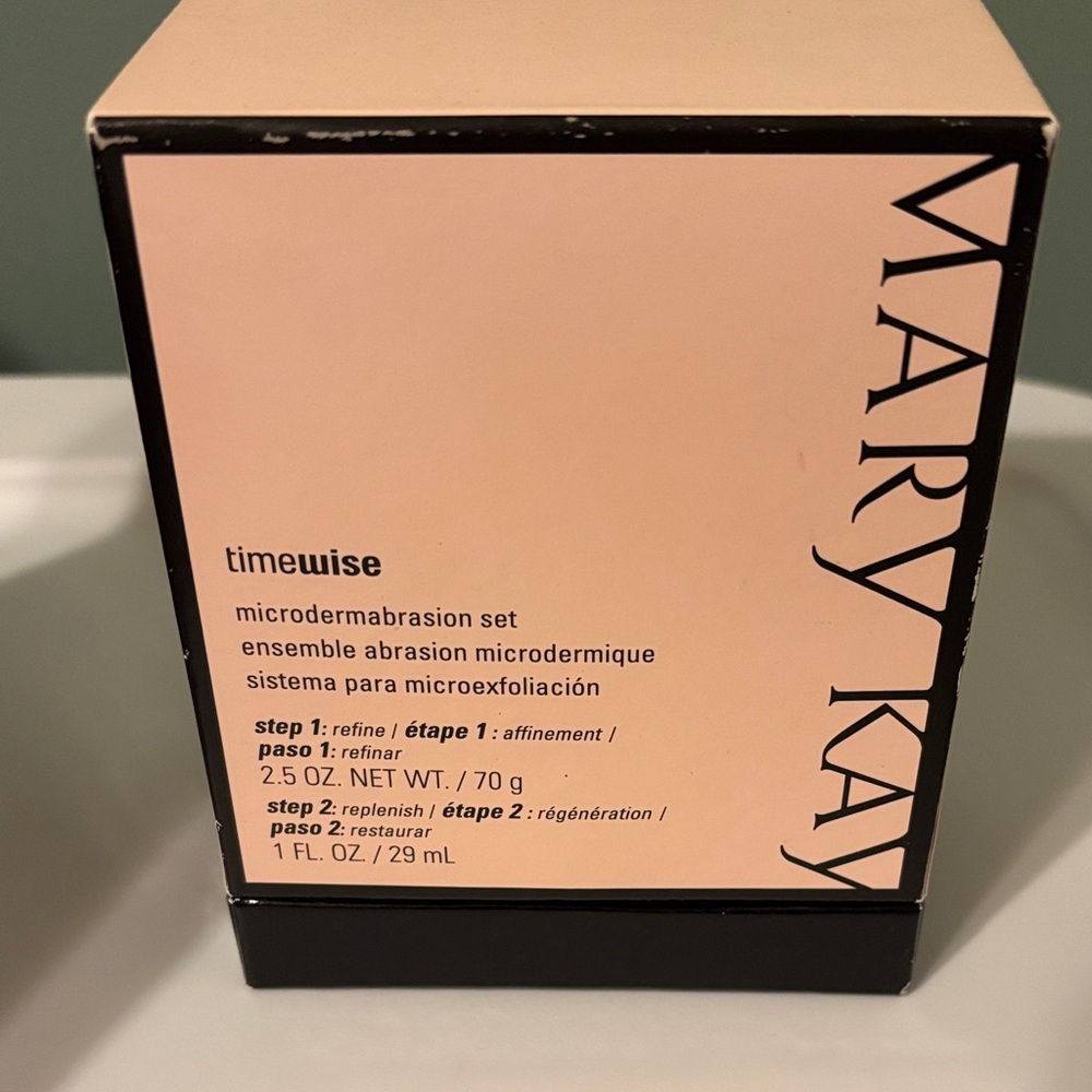 NIB Mary Kay timewise microdermabrasion set